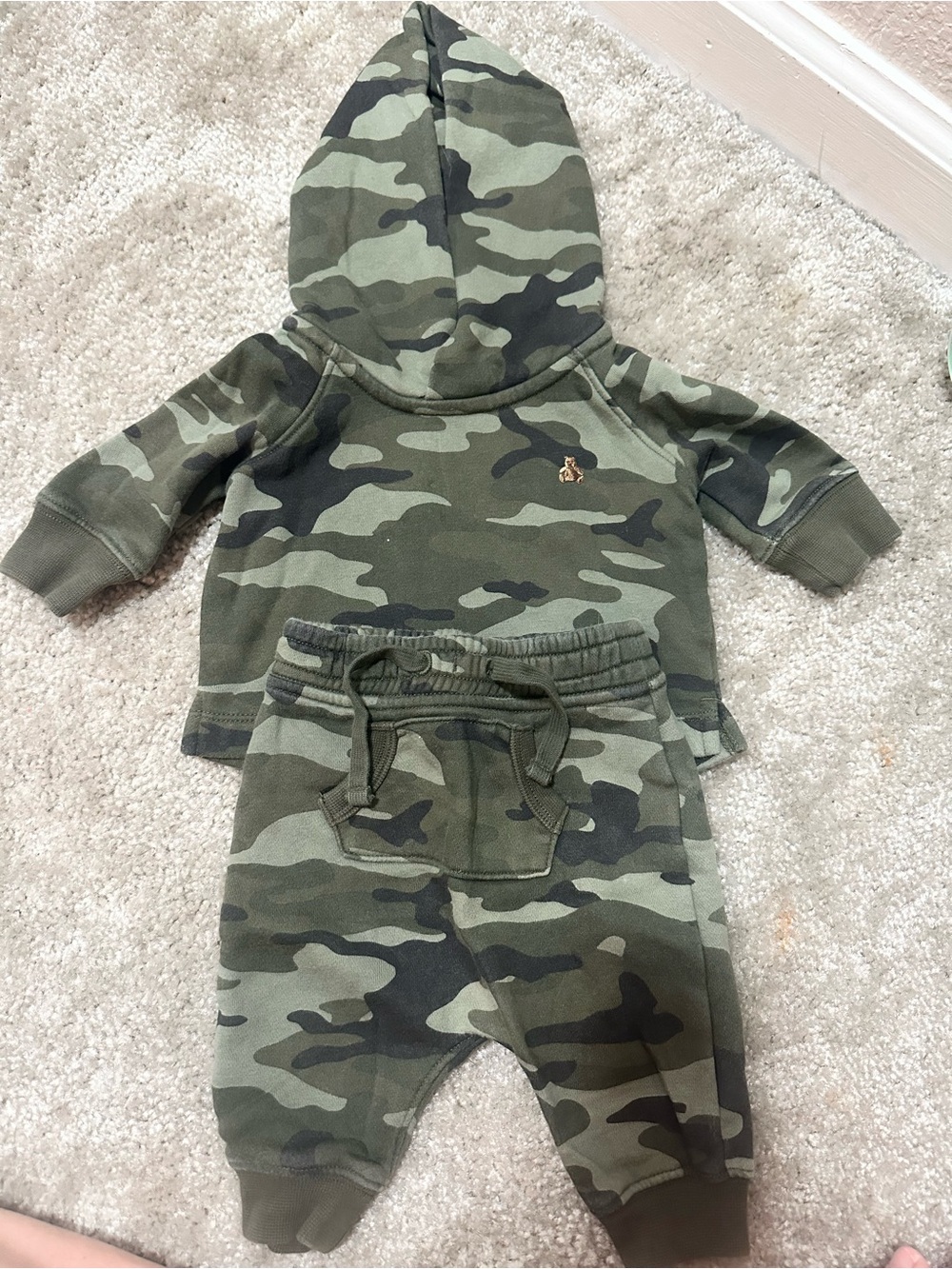 Baby Gap Camo Hoodie Sweatshirt with Marching Sweatpants 0-3 Months